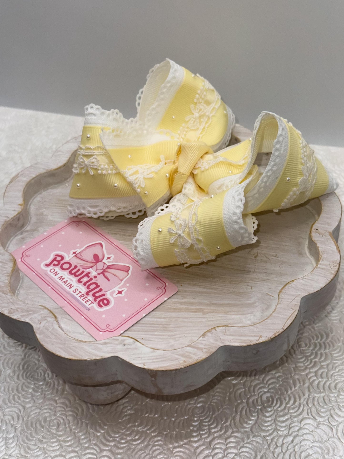 Boutique Style Bow: Butter Yellow Lace Pearl Bow