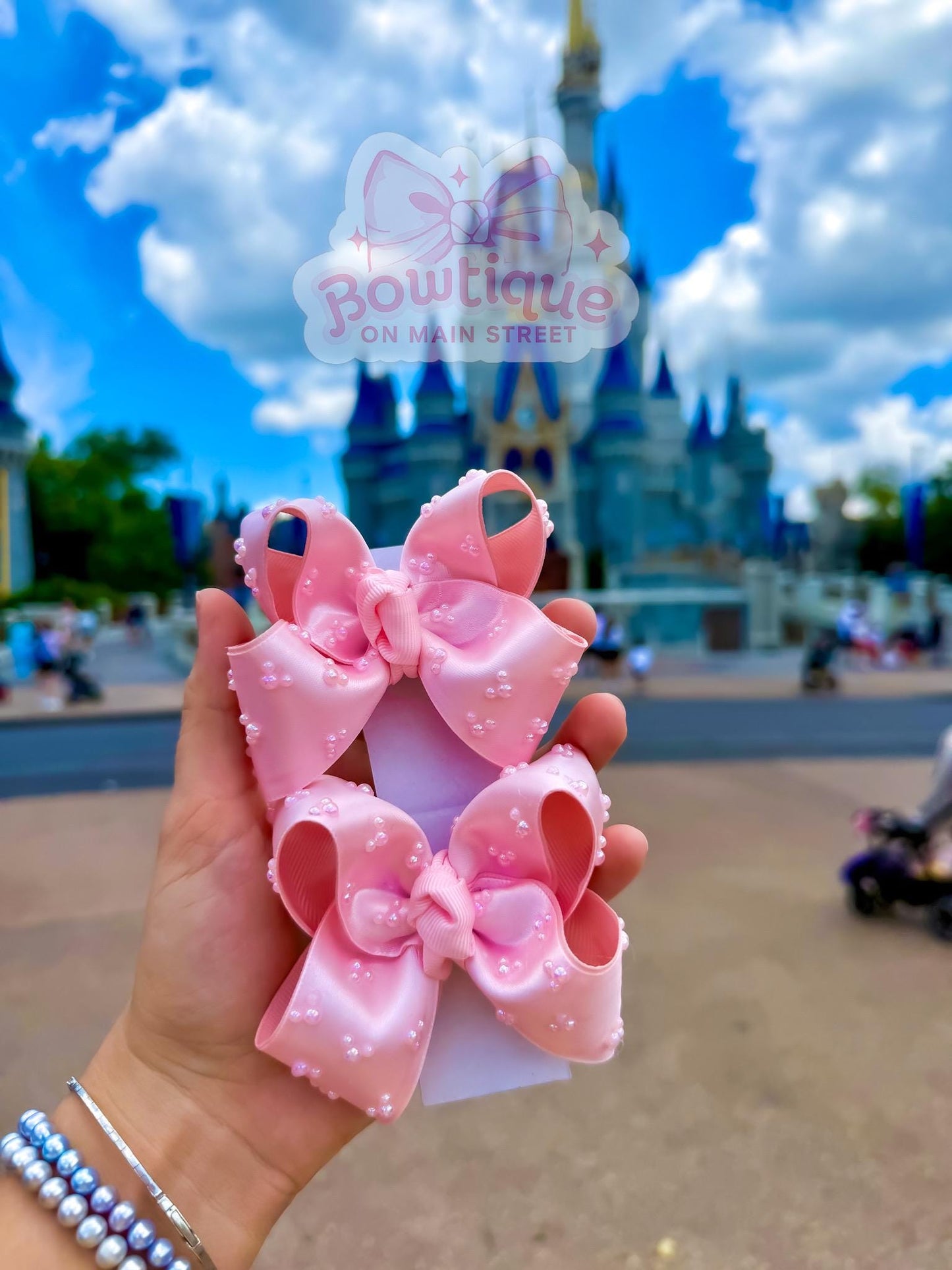 Minnie Mini Piggie Pearl Satin Set Boutique Bow